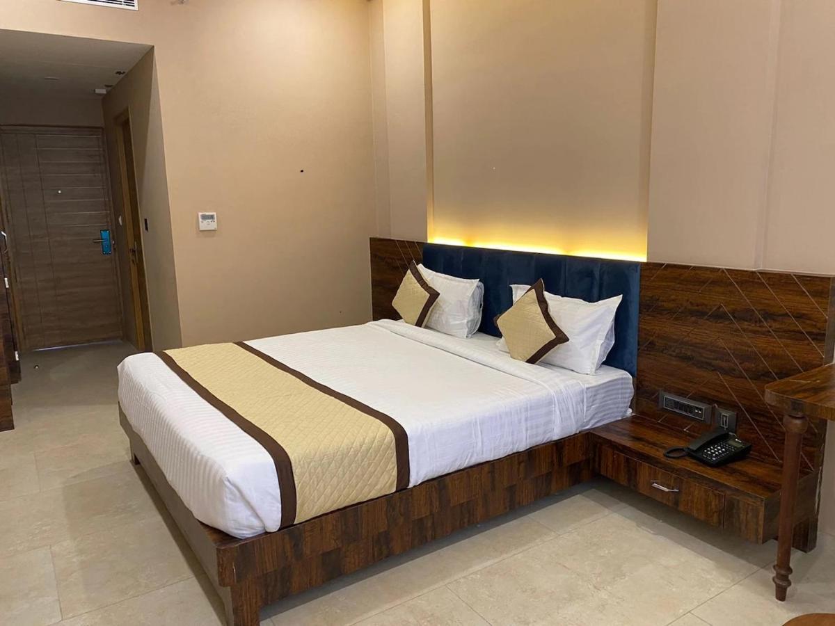 Hotel The Sarbati Palace Shāhpura Zewnętrze zdjęcie